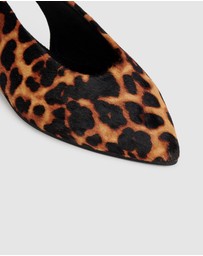 Rollie - Pointed Slingback Flat