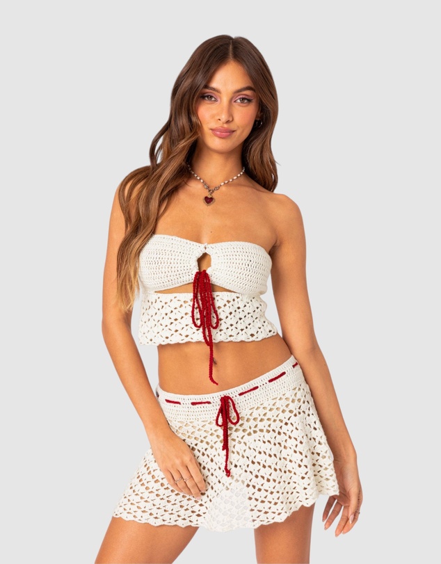 EDIKTED - Jaslene Strapless Crochet Top