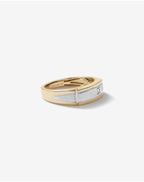 Michael Hill - Men's Ring with a Diamond in 10kt Yellow Gold