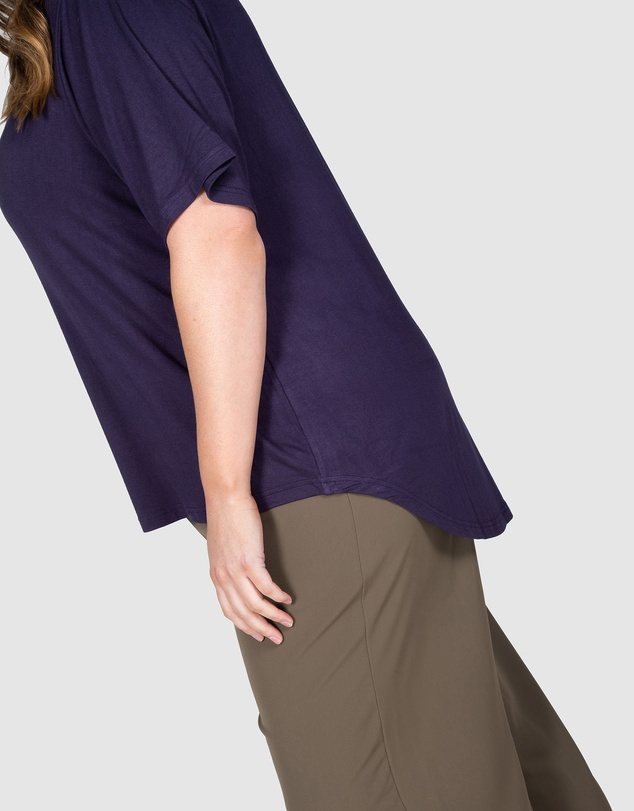 Love Your Wardrobe - Kelly Dipped Hem T-shirt