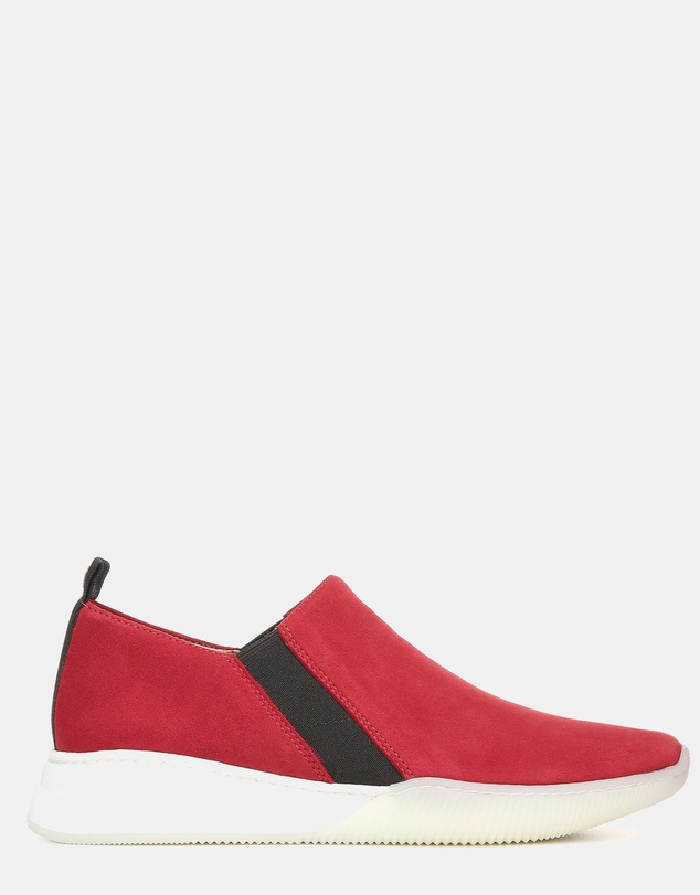 Naturalizer - Untold Slip-On Sneaker - Hot Sauce