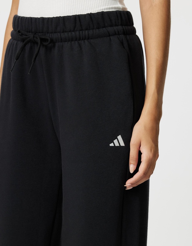 adidas Sportswear - Essentials Small Logo Feel Cozy Open-Hem Pants