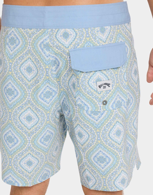 Billabong - Mens Good Times Pro Performance 17.5