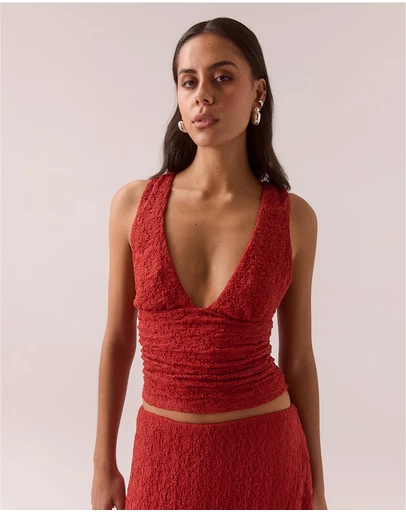 SOVERE - Aaila Lace Top