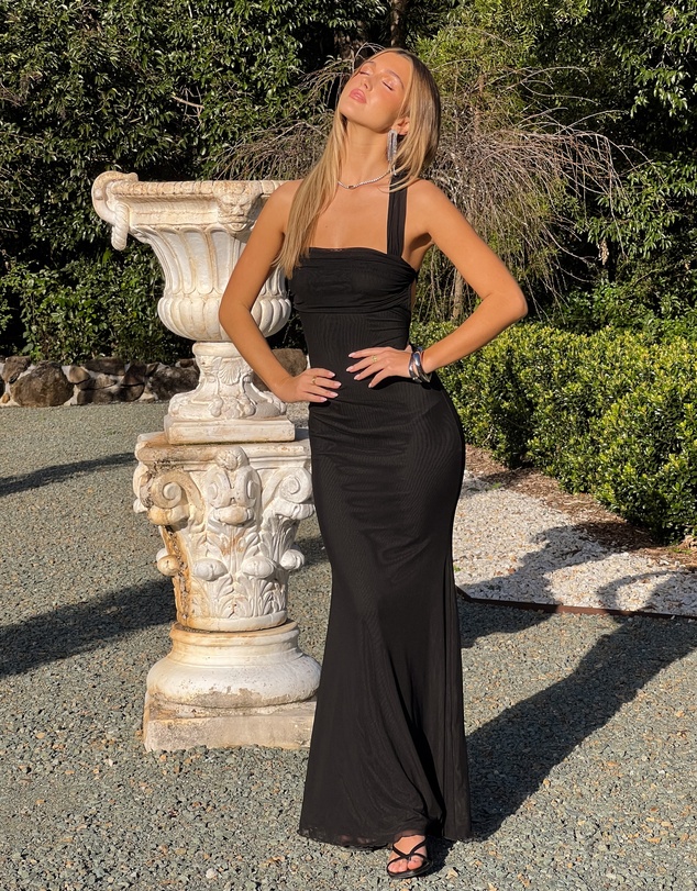 Beginning Boutique - Amberley Black Mesh Formal Maxi Dress