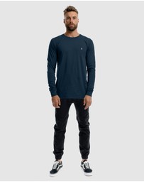 DVNT - Classic Embroidery Long Sleeve Tee