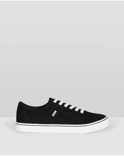 BLACK WHITE