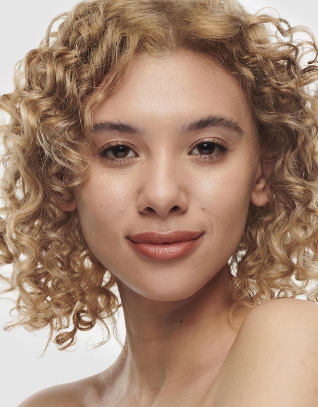 MAC - Studio Radiance Serum Powered Foundation - NC27
