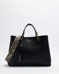 Emporio Armani - Shopping M St. Cervo