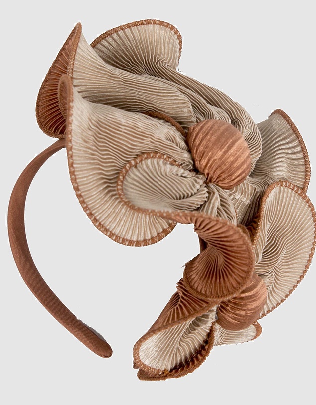 Max Alexander - Tan Racing Fascinator