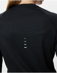 Nike - Swift Dri-FIT UV Long Sleeve Crew Neck Running Top