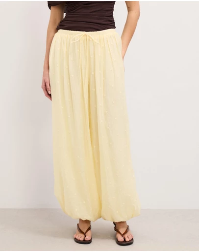 The Fated - Kaitlyn Embroidered Polkadot Balloon Pants