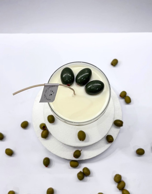 Don't Eat My Candle - Dirty Martini Cocktail Candle - Double Pour (220g)