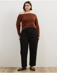 Atmos&Here Curvy - Della Off Shoulder Fine Knit Top