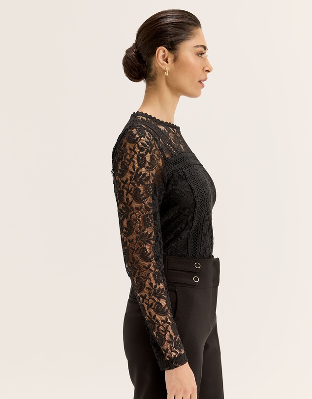 Review - Lacie Long Sleeve Top