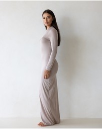 Mod Squad - Luxe Low Neck Dress Base Layer