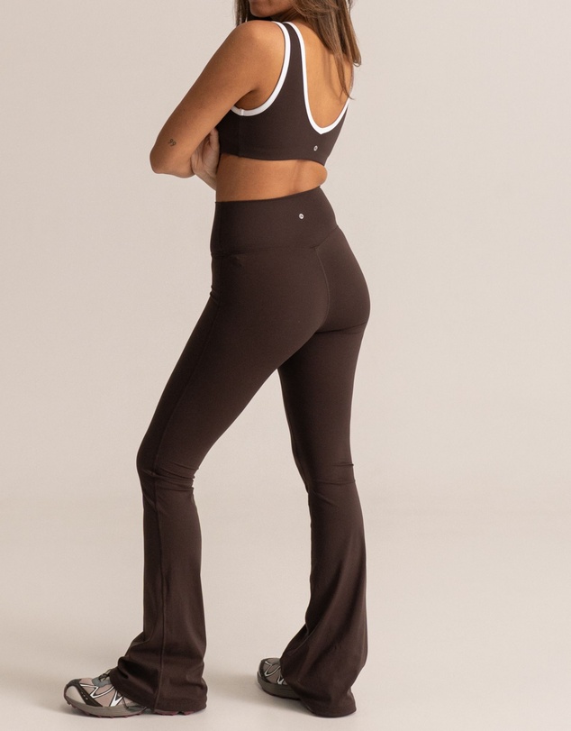 HyperLuxe The Label - Shape Flare Legging