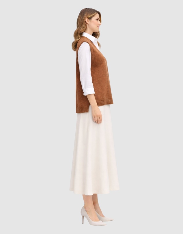 Honey and Beau - Ladies V-Neck Knitted Vest