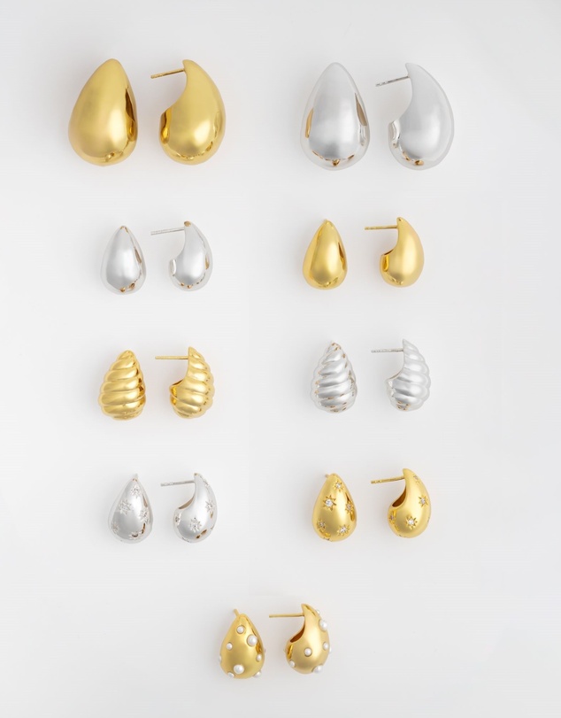 Wanderlust + Co - Teardrop Classic 20mm Stud Earrings