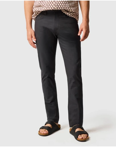 Rodd & Gunn - Gunn Straight Fit Jean Short Leg