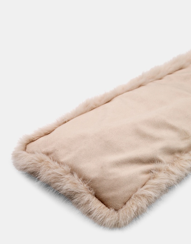 Morgan & Taylor - Peri Chunky Faux Fur Scarf