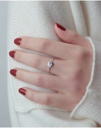 Karen Walker - Daisy Ring