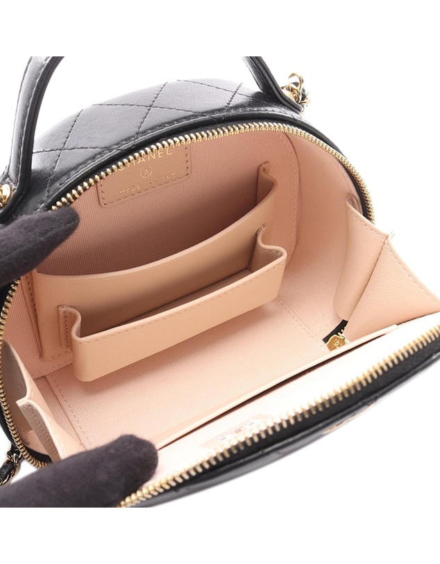 Pre-Loved by Azura Reborn - Pre-Loved CC Quilted Lambskin 23C Top Handle Clutch
