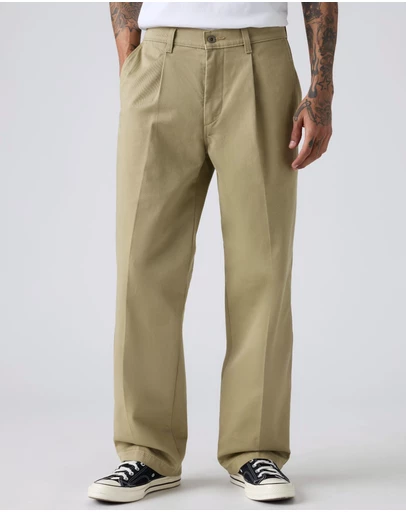 Levi's - Loose Pleated Work Chino