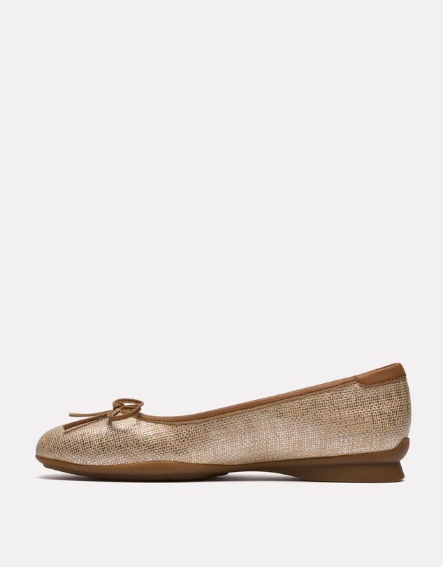 Clarks - Jazmynn Bow Tan Interest