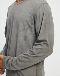 Surrounded By Ghosts - The Howlite Long Sleeve T-Shirt