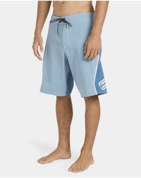 Billabong - Mens Straddie Pro Performance 20