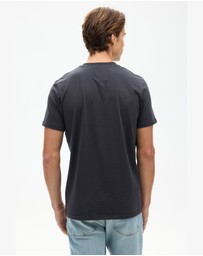 Superdry - Workwear Embossed Tee