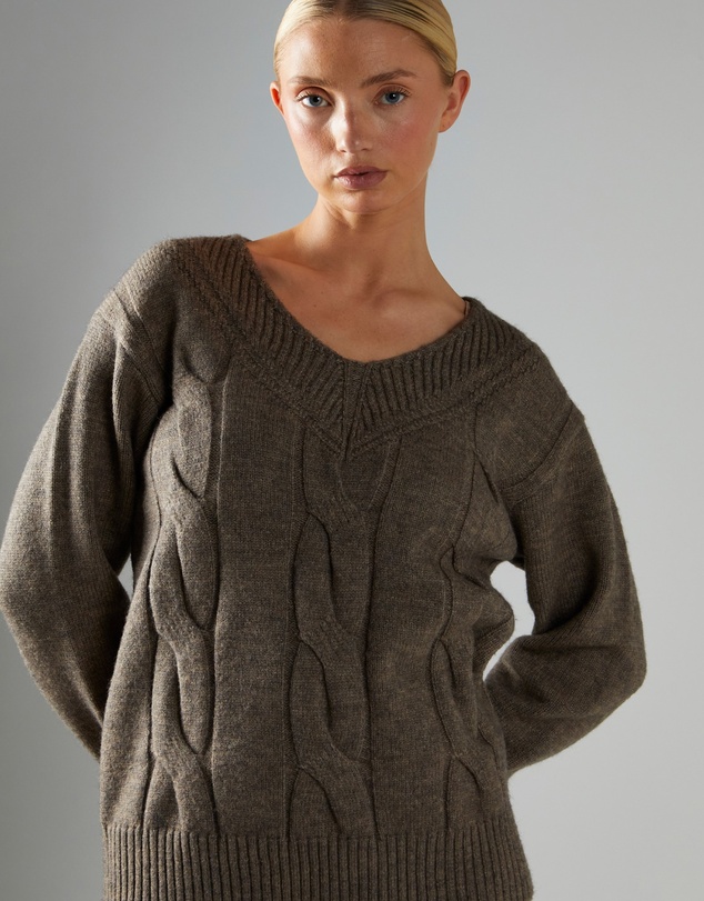 Glamorous - V-neck Cable Knit Jumper