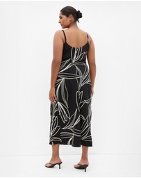 City Chic - Sadie Print Slip Dress - Black