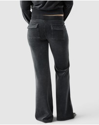 GUESS Originals - Guess Originals Eco Rhinestone Velour Sweatpants