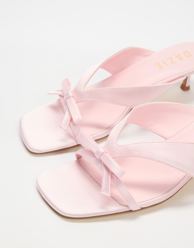 Dazie - Esther Bow Kitten Heels
