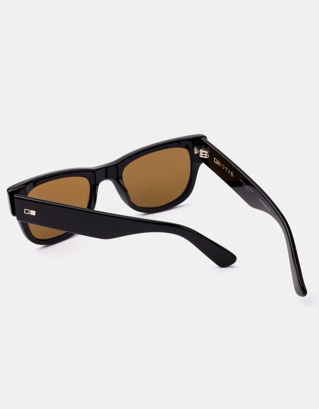 Otis - Hurricane - Polarised