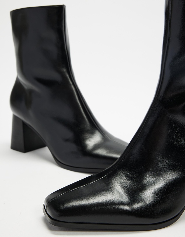 AERE - Stella Block Heel Leather Boots