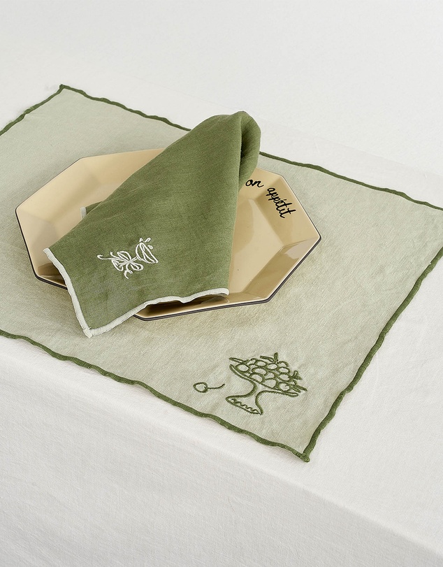 Black Blaze - Embroidered Linen Placemat Set
