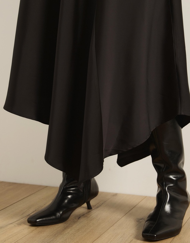 Atmos&Here Curvy - Bonnie Asymmetrical Handkerchief Midi Skirt