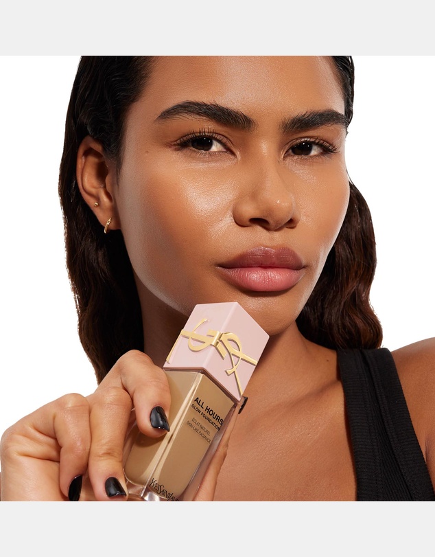 Yves Saint Laurent - All Hours Glow Foundation MW9