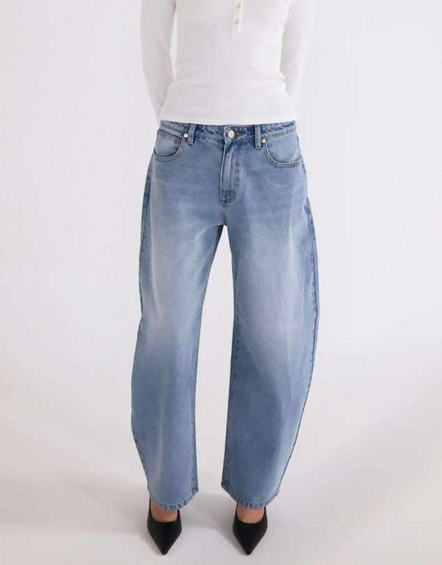 Abrand - 95 Barrel Crop Jeans - ICONIC EXCLUSIVE