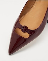 Nina Armando - Luiza II Flats