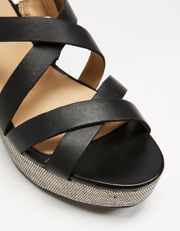 Naturalizer - Unique Wedge Sandal - Black