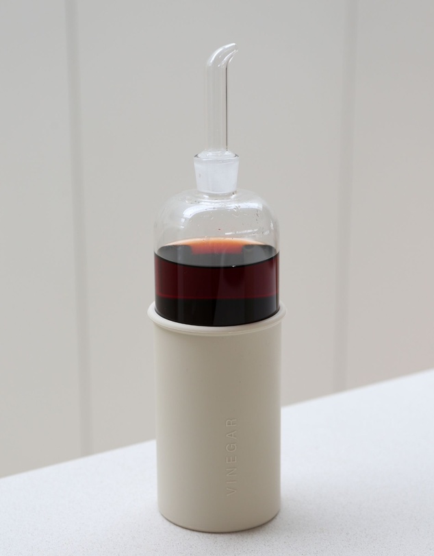 DESIGNSTUFF - RUND Bottle for Vinegar