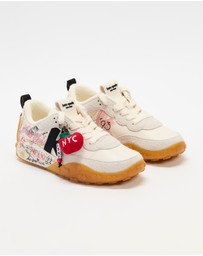 Kate Spade - K As In Kate Runner