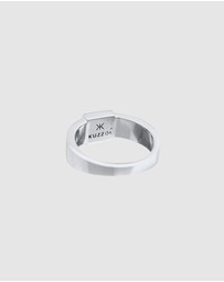 Kuzzoi - ICONIC EXCLUSIVE - Ring Men Solitaire Pyramid Solid with Onyx Gemstone in 925 Sterling Silver