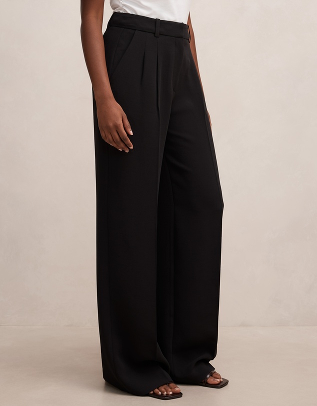 Forever New Petite - Eva Petite Crepe Wide Leg Pants