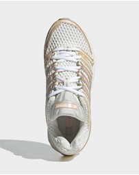adidas Originals - Adistar Control 5 - Women's