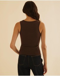 Atmos&Here - Blair Scoop Button Front Tank